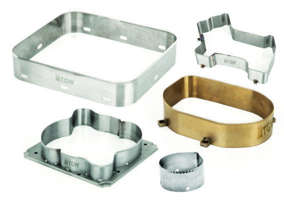 Precision tray knives for food and medical packaging